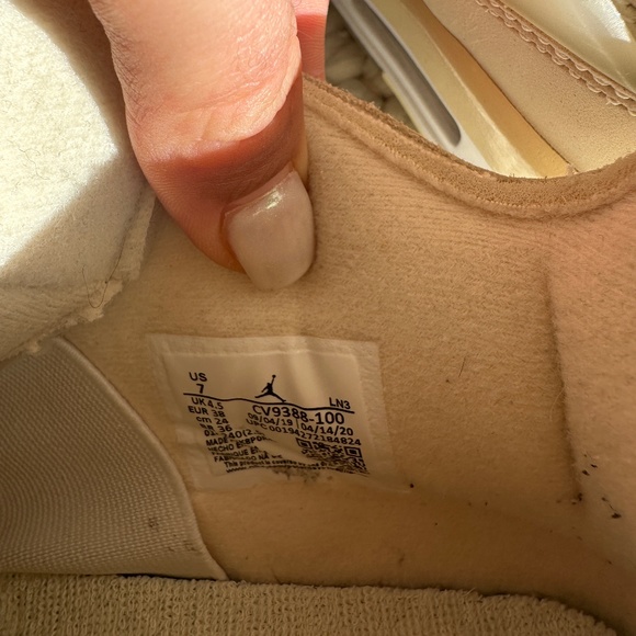 2020 Off-White x Wmns Air Jordan 4 Retro SP 'Sail' - Picture 7 of 8